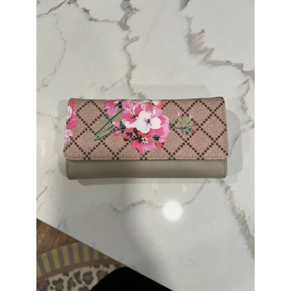 AR New York Snap Close Clutch Wallet Wristlet Floral & Pink Model A502-1 New